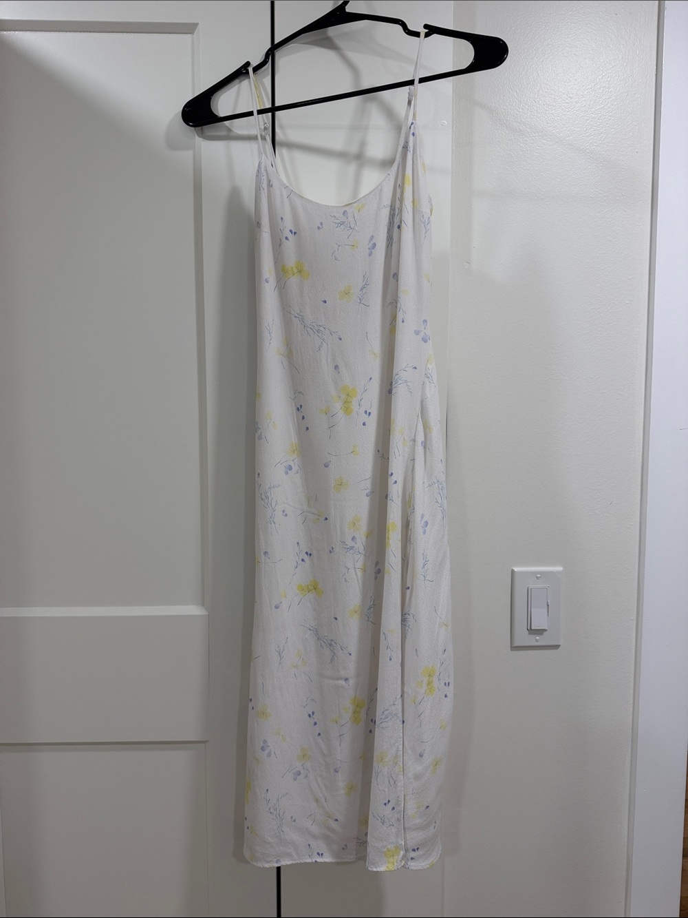 Aritzia Wilfred affogato Midi Slip Dress with Yellow & Light Blue Floral Print